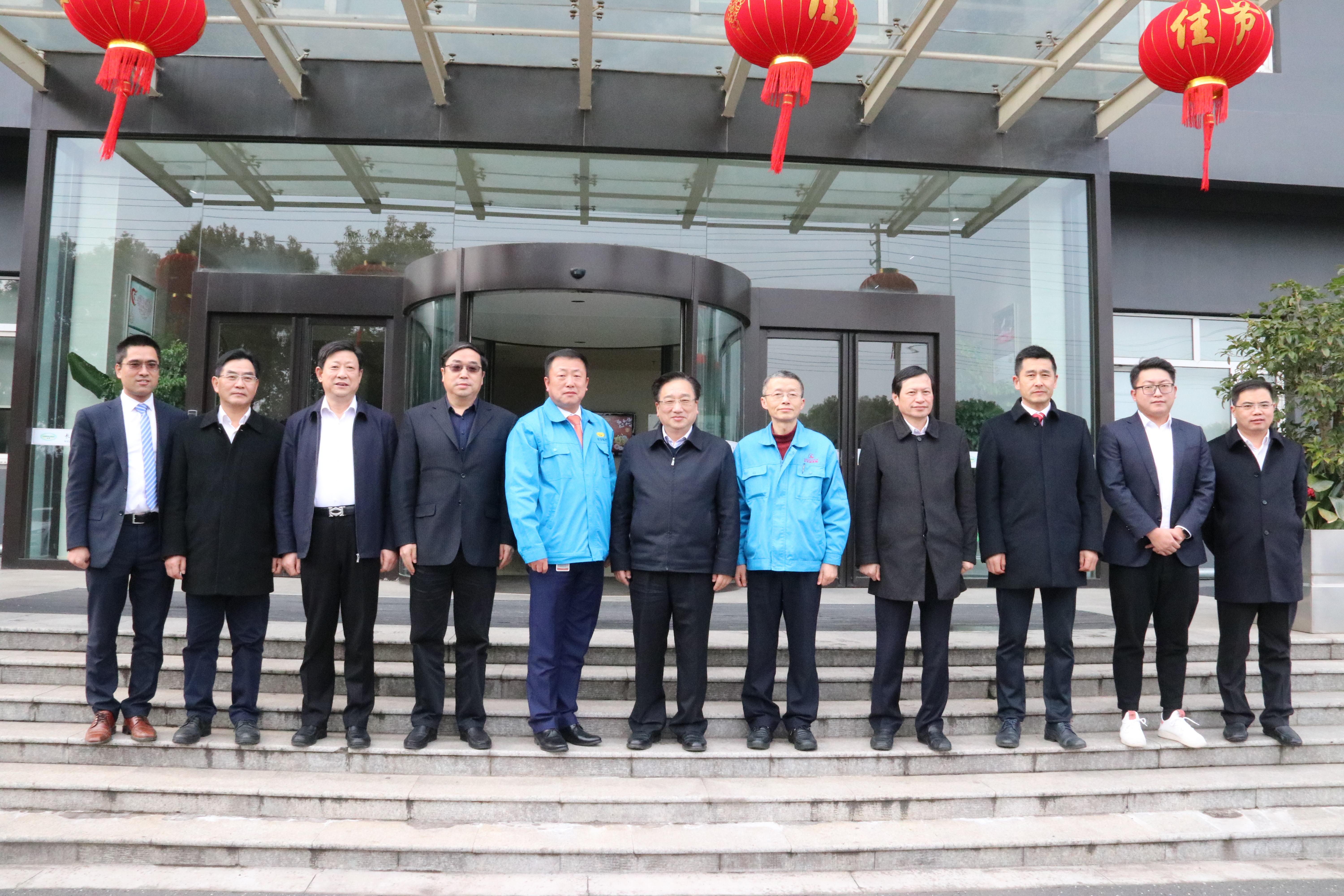 張家港市領導走訪骨幹企業代表長順集團－長華化學工廠示關懷